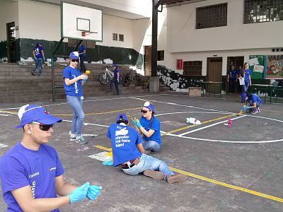 Trabajadores de Homecenter, Corona, Sumicol y Estudiantes se toman la Escuela PIO XII